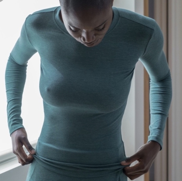 Lunya Restore Base Long Sleeve Tee - Picture 1 of 5